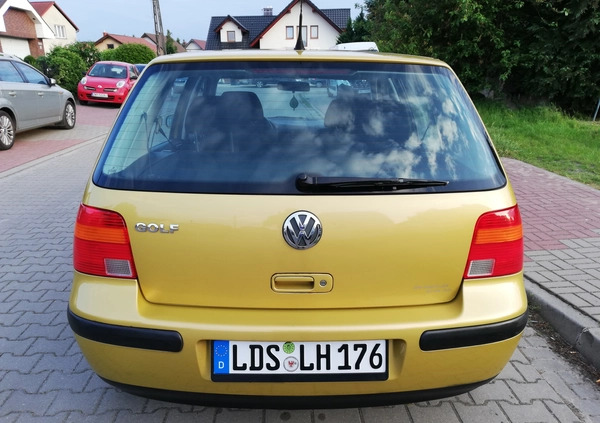 Volkswagen Golf cena 5900 przebieg: 137000, rok produkcji 1999 z Dębno małe 232